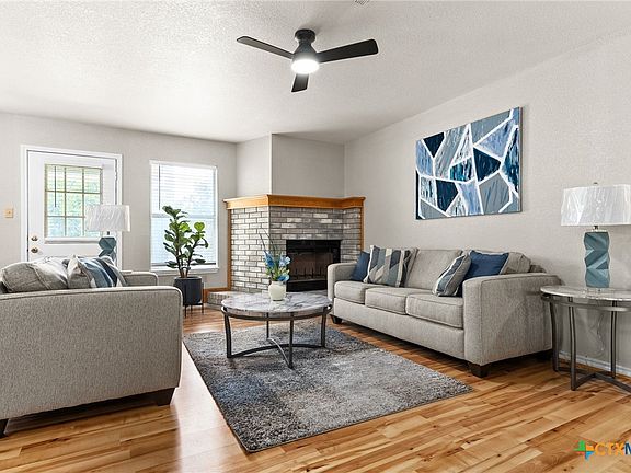 5th image of 710 Martha Dr