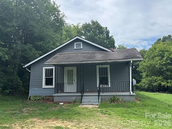 3rd image of 165 Stafford Dr