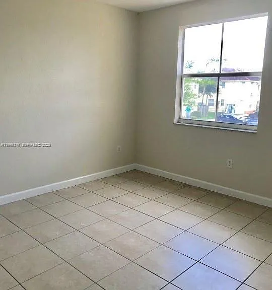 2731 SE 17th Ave #201 — Photo 2