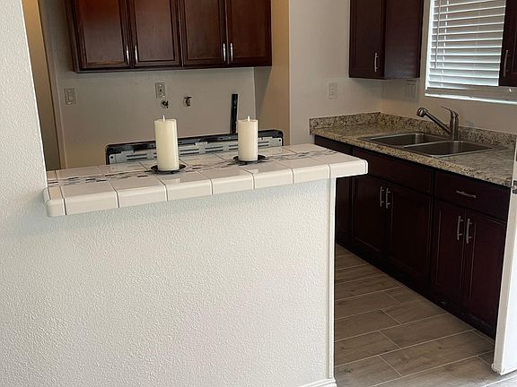 5th image of 12437 223rd St