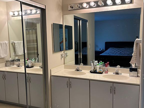 3rd image of 370 S Jewel Ct