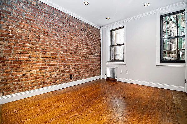 1st image of 115 Mulberry St APT 1