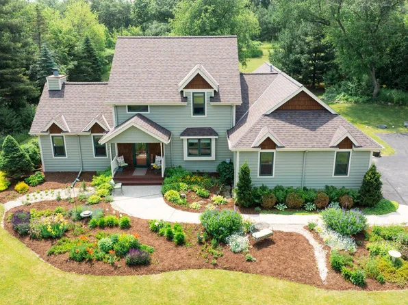 W334S3908 Deerpark DRIVE, Dousman, WI 53118