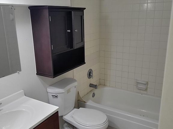 1st floor bathroom