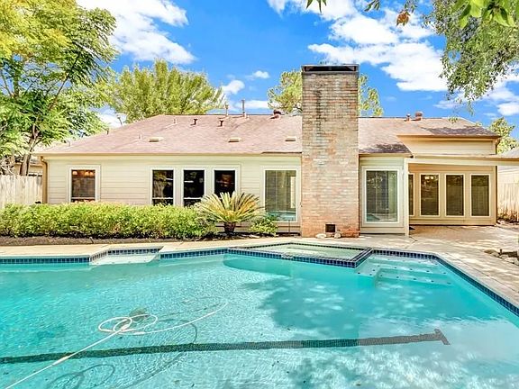 5th image of 11919 Briar Forest Dr