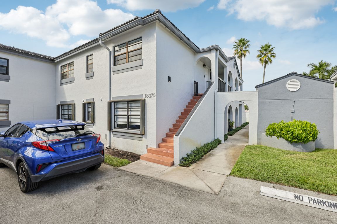 Mediterranean Blvd-S0211-001.jpg