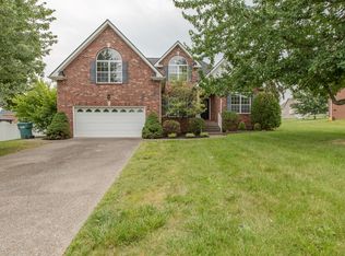 3206 Briarhill Ct, Lebanon, TN 37087