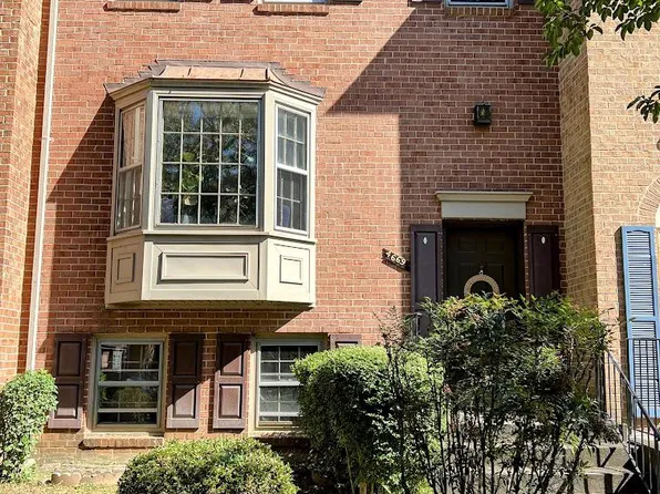 4669 Forestdale Dr, Fairfax, VA 22032