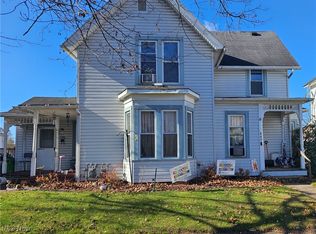 849 S Lawn Ave, Coshocton, OH 43812