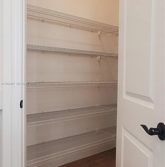 736 Yukon Ln — Photo 12