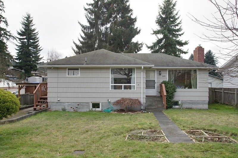 Charming 2 bedroom home with many updates! Finished basement with family room, laundry & storage.