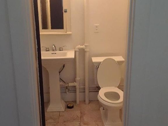 4th image of 1382 S 1st St #8798087