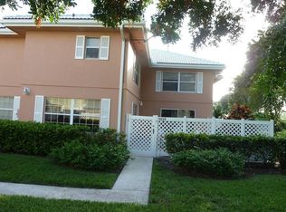 1934 Stratford Way, West Palm Beach, FL 33409