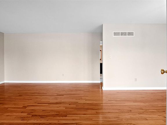 2nd image of 4454 Tomore Ct