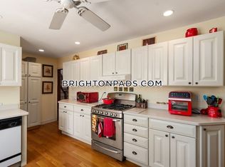 18 Newcastle Rd #16, Brighton, MA 02135