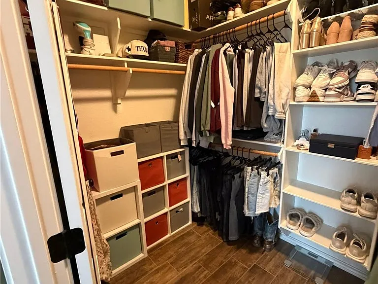 3204 Toni Ct — Photo 10