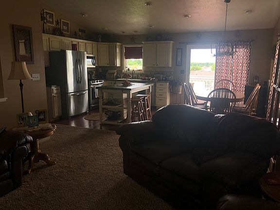 3rd image of 4640 W Thatcher Ln