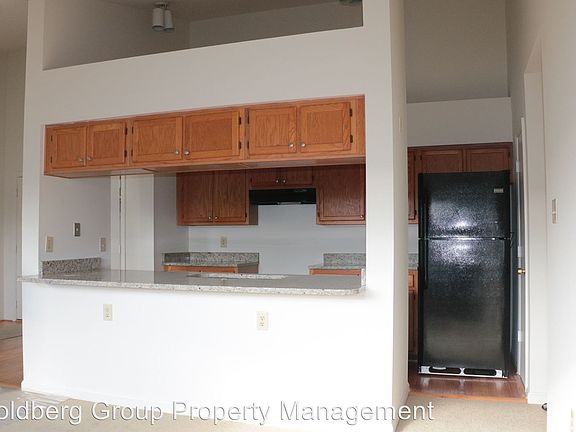 2nd image of 2610 Camelback Ln APT 10