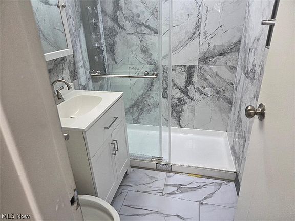 5th image of 481 Kenwood Dr APT H