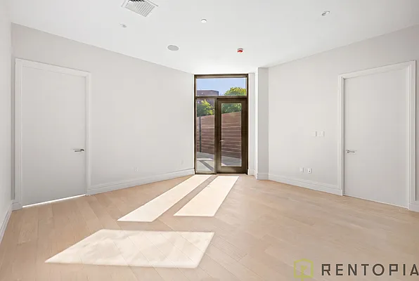 Living room, photo 6