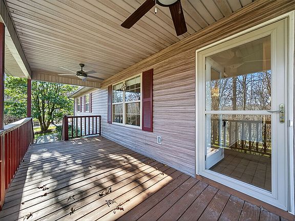 3rd image of 327 Robin Hood Dr