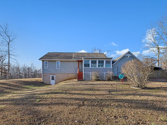 2nd image of 115 Boyd Ln