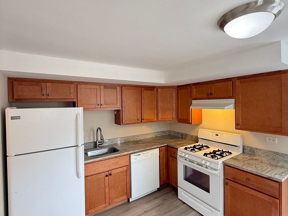 1st image of 6304 W Bloomingdale Ave APT 1W