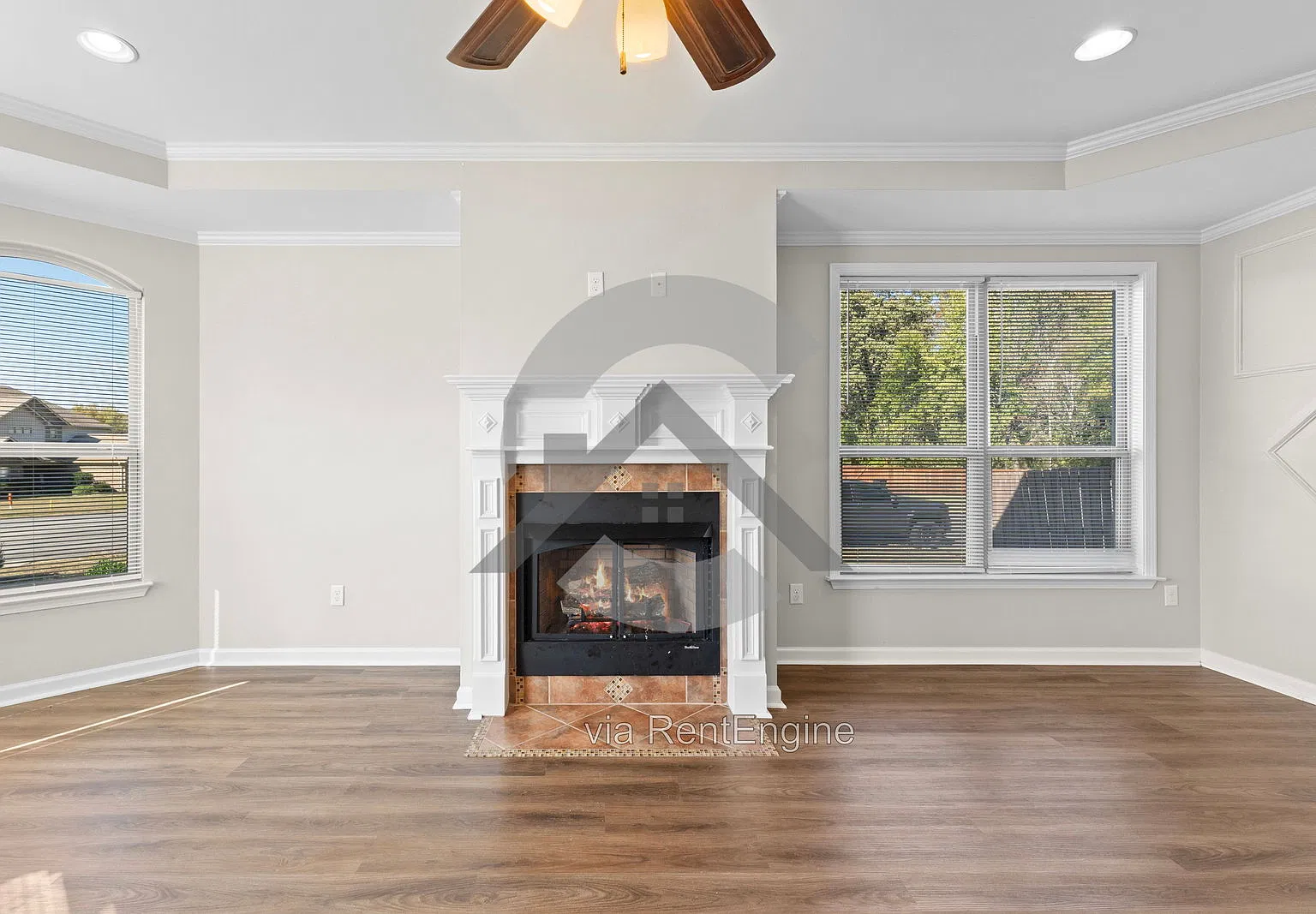 4 bed, 2.5 bath, 2487 sqft, $2,300 — Photo 4