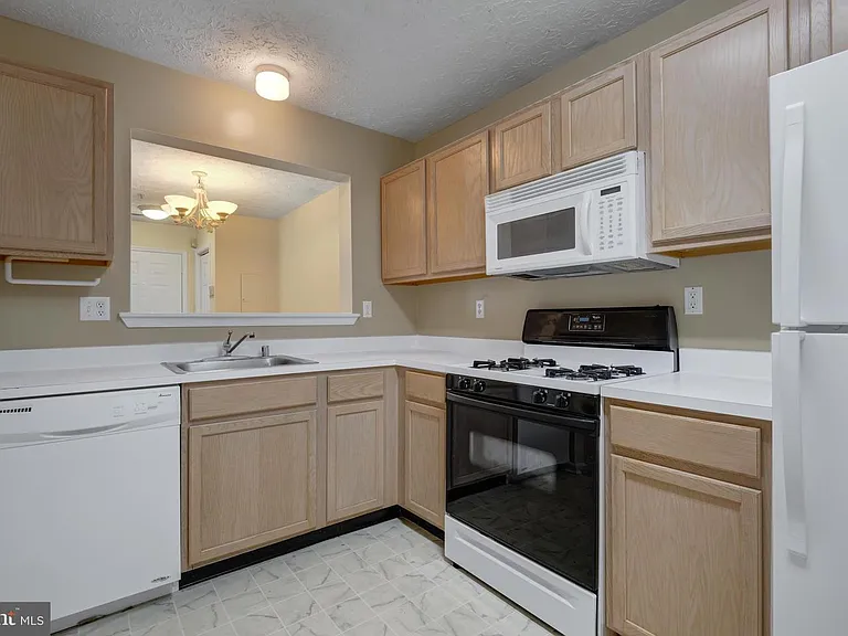 50 Amberstone Ct #50A — Photo 8