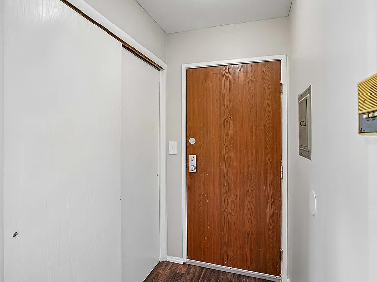 Regency Place Apartments — Photo 24