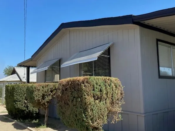 2661 W Esplanade Ave #B, San Jacinto, CA 92582