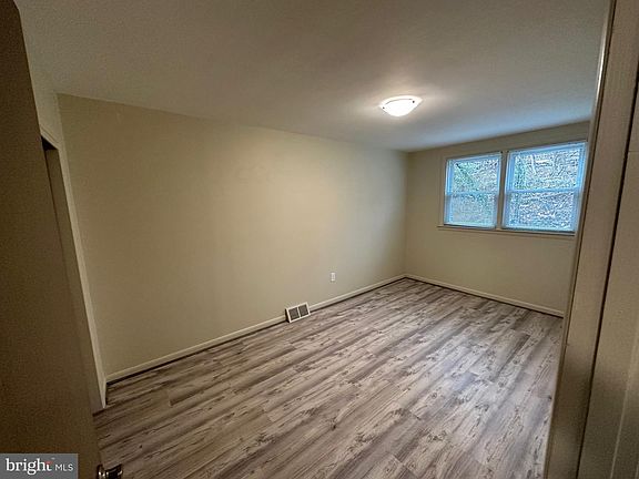 5th image of 7026 Valley Ave Floor 2