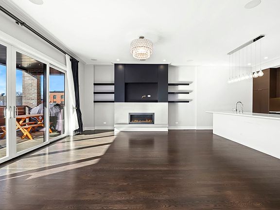5th image of 1342 W Belmont Ave #3W