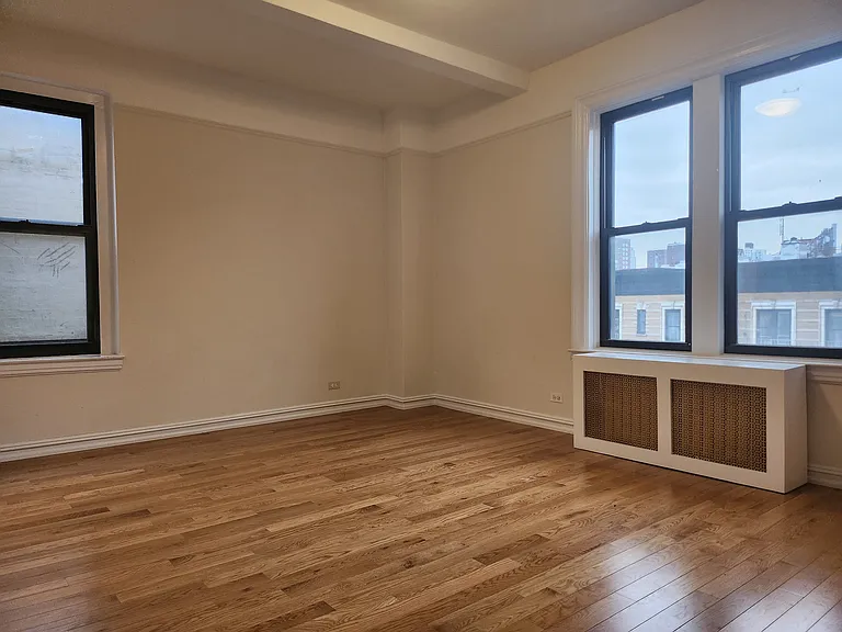 207 W 106th St #4D — Photo 5