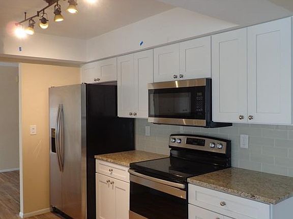3rd image of 9133 39th Ln N
