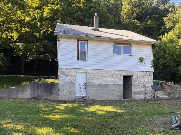 11990 Old Highway 111 SE, Elizabeth, IN 47117