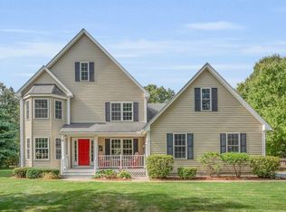 141 Chestnut St, Hudson, MA 01749