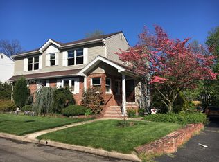 591 Lucy Ave, Teaneck, NJ 07666