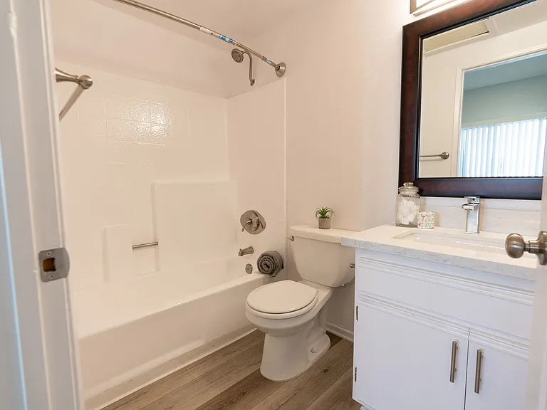 14900 Moorpark Street — Photo 56