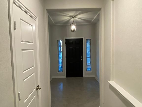 2nd image of 4517 Olive Ln