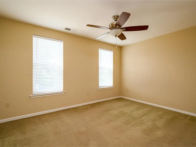 731 Litty Ct #303 — Photo 8