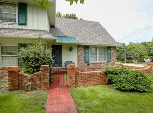 4106 Birchwood Dr, Kansas City, MO 64137