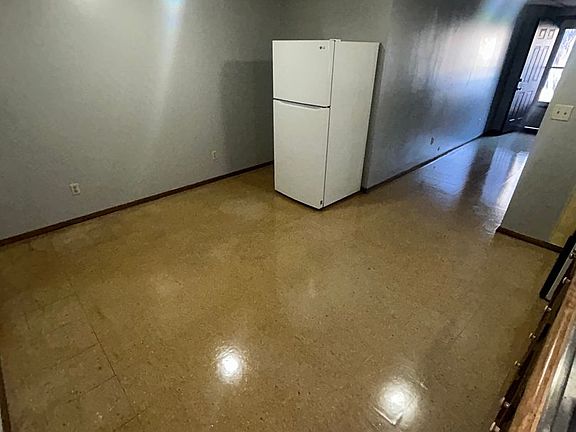 3rd image of 314 Church St APT 8