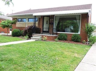 31209 Burton St, Saint Clair Shores, MI 48082