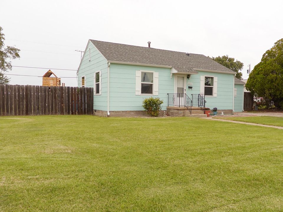 1st image of 605 E 6th St