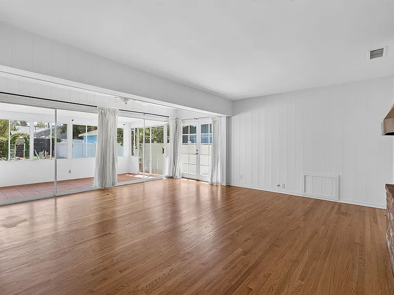 4260 Maplewood Pl — Photo 7