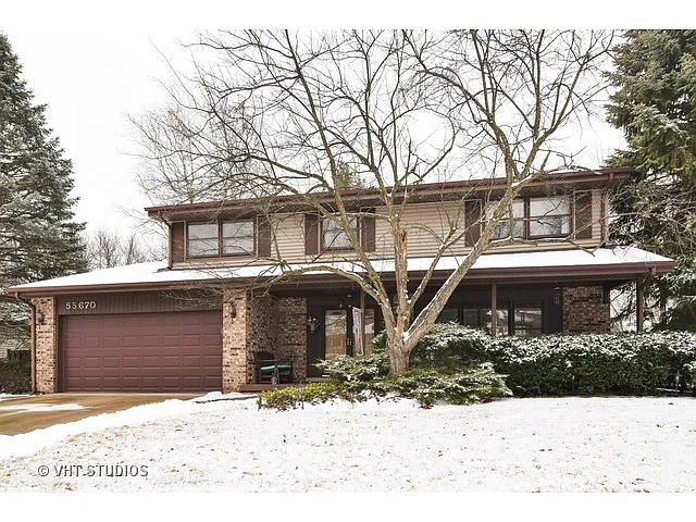 5S670 Ridgeview Ln photo 1