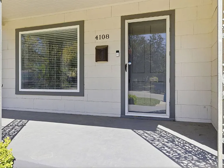 4108 Locke Ave — Photo 5