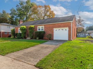 63 Finger St, Saugerties, NY 12477