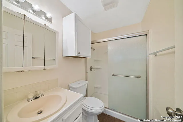 206 Bexar Dr — Photo 19
